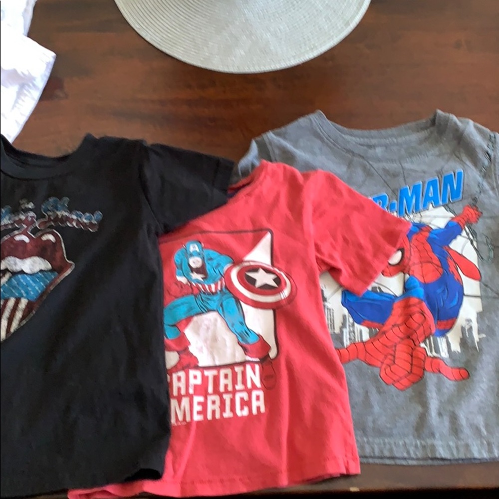 3 boys misc graphic t’s size 4/5